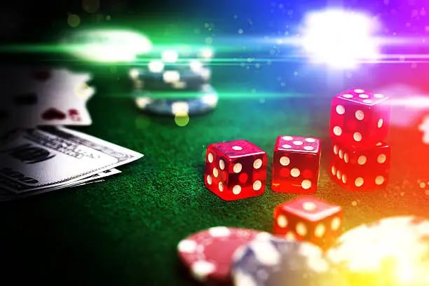 Tim dukungan pelanggan altartoto sedang membantu pengunjung melalui chat online yang ramah dan cepat